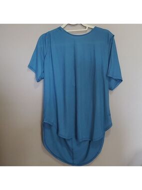 Under armour top size 2xl
